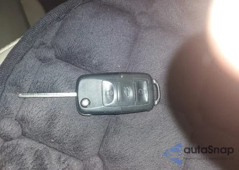 2006 Volkswagen New Beetle 2.5 z USA, uszkodzony, nr VIN 3VWRG31CX6M420929